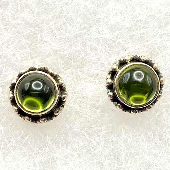 SILPADA Green Peridot Cabochon Sterling Silver Earrings P1401 NWOT LAST PAIR! - Picture 6 of 13
